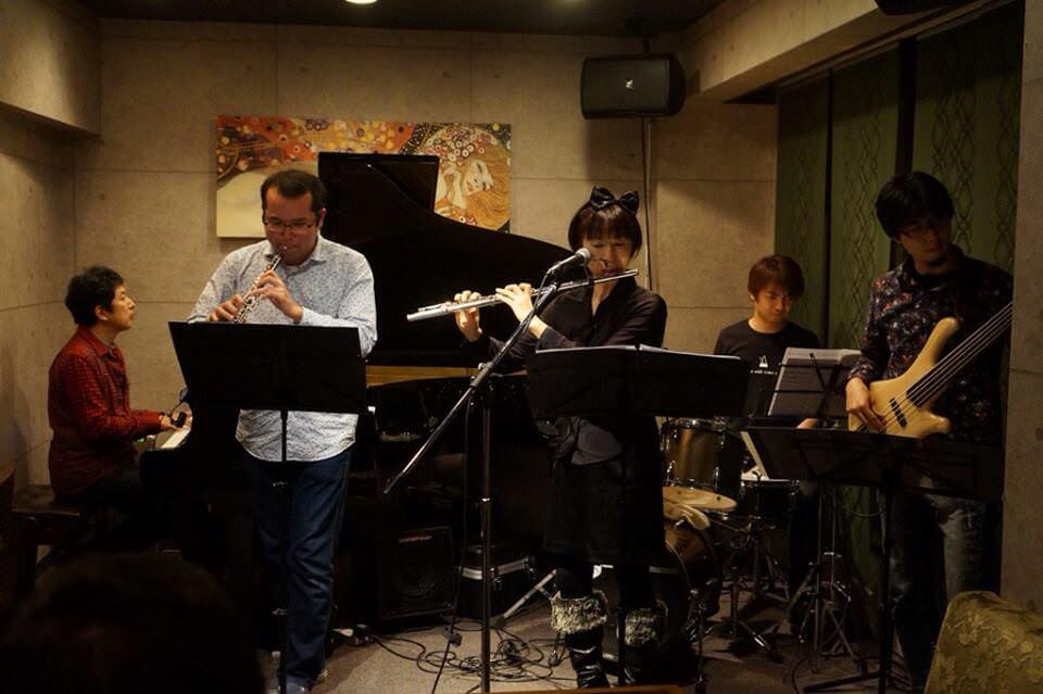 東京倶楽部でのライブ風景