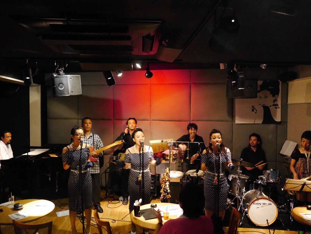 東京倶楽部でのライブ風景